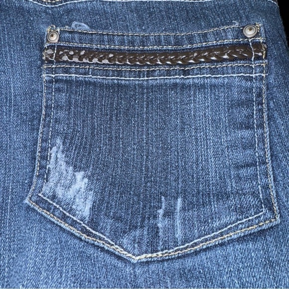 L.E.I. Women's 9 Regular Ashley Lowrise Distressed Leather Braided Pocket Jeans - Picture 1 of 10